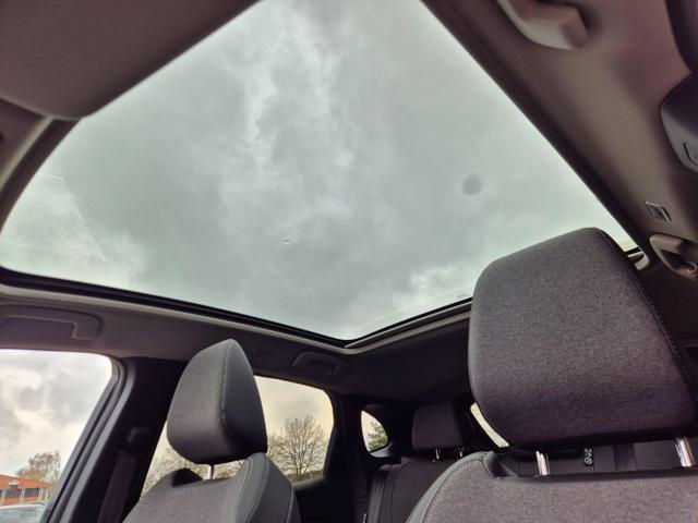 Nissan Qashqai 1.3 DIG-T MHEV 158 PS X-Tronic N-Connecta Teil-Leder PanoGlasdach Klimaautomatik Sitzheizung Lenkradheizung Navi ACC PDC v+h 360&deg;Kamera DAB Bluetooth Touchscreen Apple CarPlay Android Auto 18"LM 