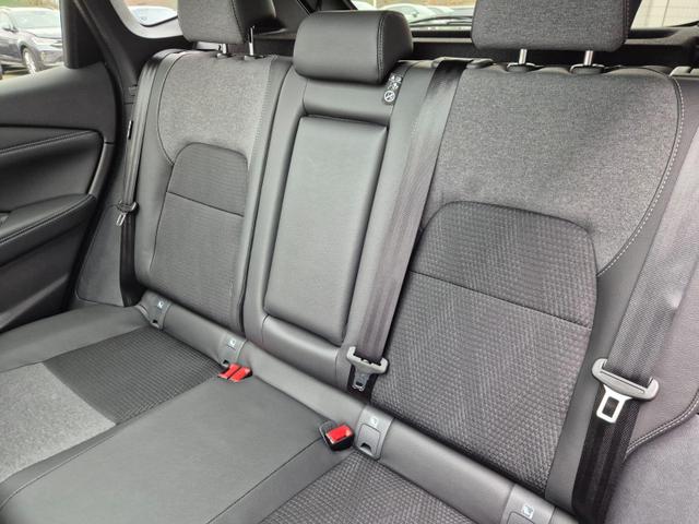 Nissan Qashqai 1.3 DIG-T MHEV 158 PS X-Tronic N-Connecta Teil-Leder PanoGlasdach Klimaautomatik Sitzheizung Lenkradheizung Navi ACC PDC v+h 360&deg;Kamera DAB Bluetooth Touchscreen Apple CarPlay Android Auto 18"LM 