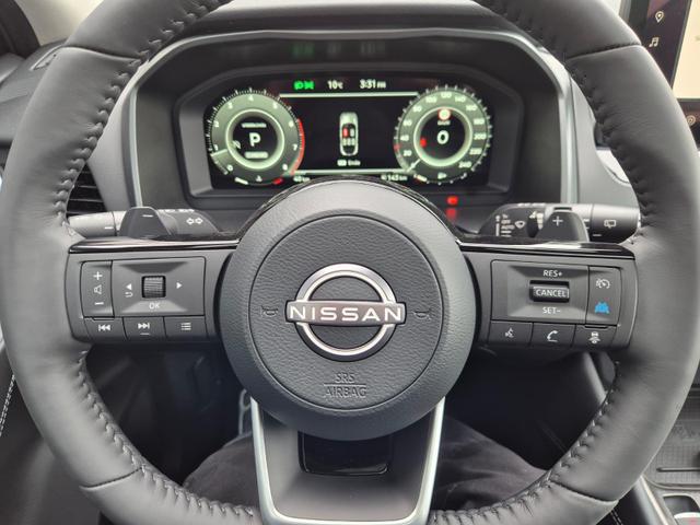 Nissan Qashqai 1.3 DIG-T MHEV 158 PS X-Tronic N-Connecta Teil-Leder PanoGlasdach Klimaautomatik Sitzheizung Lenkradheizung Navi ACC PDC v+h 360&deg;Kamera DAB Bluetooth Touchscreen Apple CarPlay Android Auto 18"LM 