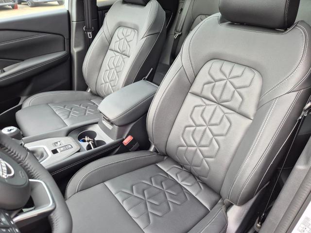 Nissan Qashqai 1.3 DIG-T MHEV 140PS Tekna Voll-Leder Klimaautomatik PanoGlasdach Sitzheizung Lenkradheizung Navi Head-Up Display elektr. Heckklappe ACC PDC v+h 360&deg;Kamera DAB Bluetooth Touchscreen Apple CarPlay Android Auto 19"LM 