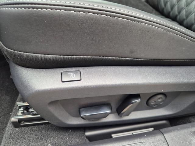 Nissan Qashqai 1.3 DIG-T MHEV 158 PS X-Tronic Tekna Premium Paket 20"LM Teil-Leder PanoGlasdach Klimaautomatik Sitzheizung Lenkradheizung Navi Head-Up Display elektr. Heckklappe ACC PDC v+h 360&deg;Kamera DAB Bluetooth Touchscreen Apple CarPlay Android Auto 