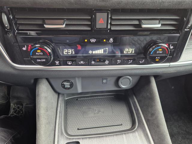 Nissan Qashqai 1.3 DIG-T MHEV 158 PS X-Tronic Tekna Premium Paket 20"LM Teil-Leder PanoGlasdach Klimaautomatik Sitzheizung Lenkradheizung Navi Head-Up Display elektr. Heckklappe ACC PDC v+h 360&deg;Kamera DAB Bluetooth Touchscreen Apple CarPlay Android Auto 