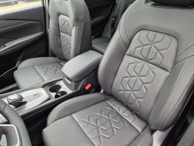 Nissan Qashqai 1.3 DIG-T MHEV 158 PS X-Tronic Tekna Voll-Leder Klimaautomatik PanoGlasdach Sitzheizung Lenkradheizung Navi Head-Up Display elektr. Heckklappe ACC PDC v+h 360&deg;Kamera DAB Bluetooth Touchscreen Apple CarPlay Android Auto 19"LM 