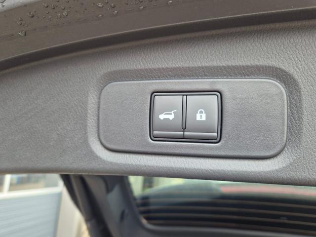 Nissan Qashqai 1.3 DIG-T MHEV 158 PS X-Tronic Tekna Voll-Leder Klimaautomatik PanoGlasdach Sitzheizung Lenkradheizung Navi Head-Up Display elektr. Heckklappe ACC PDC v+h 360&deg;Kamera DAB Bluetooth Touchscreen Apple CarPlay Android Auto 19"LM 