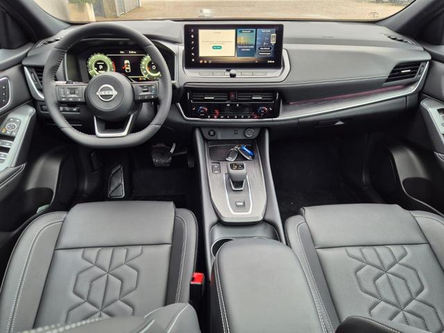 Nissan Qashqai 1.3 DIG-T MHEV 158 PS X-Tronic Tekna Voll-Leder Klimaautomatik PanoGlasdach Sitzheizung Lenkradheizung Navi Head-Up Display elektr. Heckklappe ACC PDC v+h 360&deg;Kamera DAB Bluetooth Touchscreen Apple CarPlay Android Auto 19"LM 