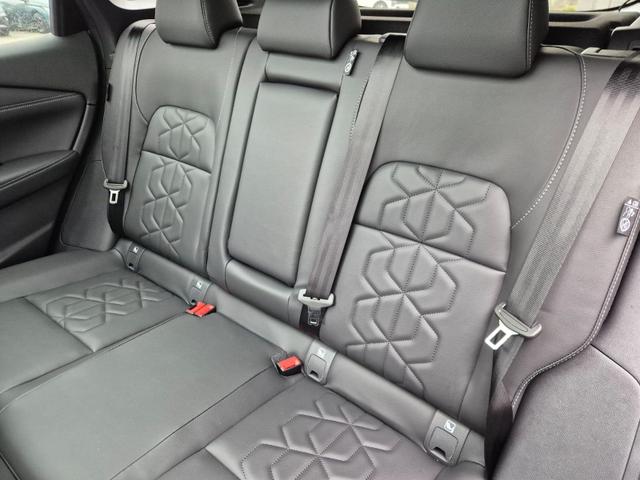 Nissan Qashqai 1.3 DIG-T MHEV 158 PS X-Tronic Tekna Voll-Leder Klimaautomatik PanoGlasdach Sitzheizung Lenkradheizung Navi Head-Up Display elektr. Heckklappe ACC PDC v+h 360&deg;Kamera DAB Bluetooth Touchscreen Apple CarPlay Android Auto 19"LM 