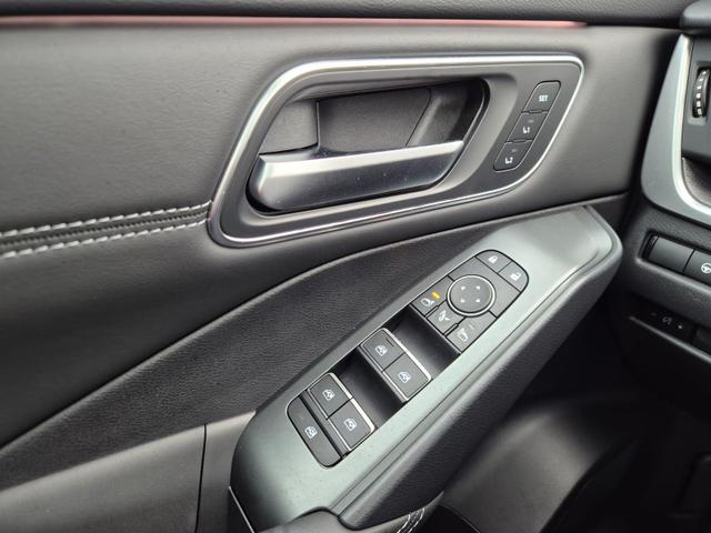 Nissan Qashqai 1.3 DIG-T MHEV 158 PS X-Tronic Tekna Voll-Leder Klimaautomatik PanoGlasdach Sitzheizung Lenkradheizung Navi Head-Up Display elektr. Heckklappe ACC PDC v+h 360&deg;Kamera DAB Bluetooth Touchscreen Apple CarPlay Android Auto 19"LM 