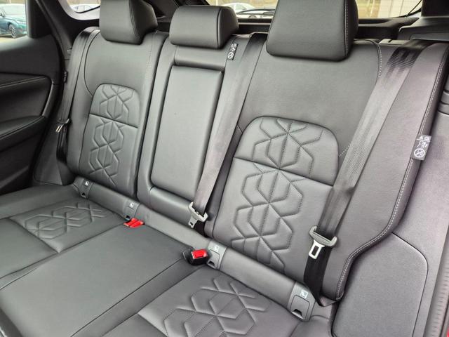 Nissan Qashqai 1.3 DIG-T MHEV 158 PS X-Tronic Tekna Voll-Leder Klimaautomatik PanoGlasdach Sitzheizung Lenkradheizung Navi Head-Up Display elektr. Heckklappe ACC PDC v+h 360&deg;Kamera DAB Bluetooth Touchscreen Apple CarPlay Android Auto 19"LM 