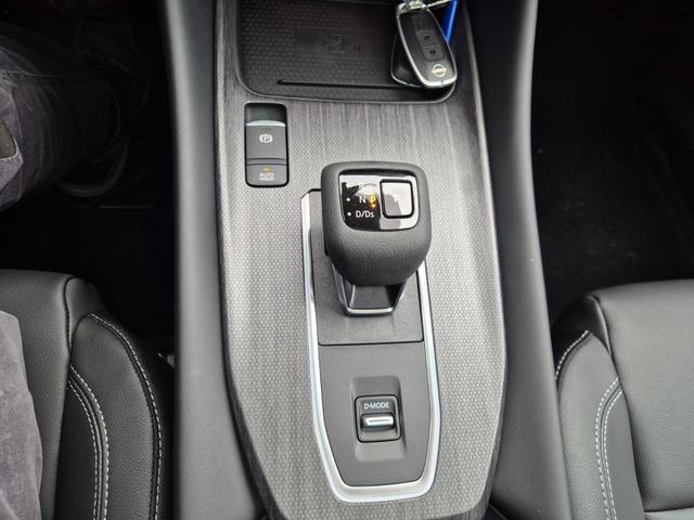 Nissan Qashqai 1.3 DIG-T MHEV 158 PS X-Tronic Tekna Voll-Leder Klimaautomatik PanoGlasdach Sitzheizung Lenkradheizung Navi Head-Up Display elektr. Heckklappe ACC PDC v+h 360&deg;Kamera DAB Bluetooth Touchscreen Apple CarPlay Android Auto 19"LM 