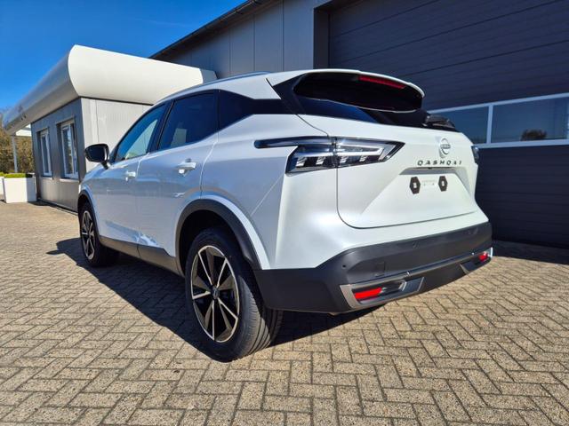 Nissan Qashqai 1.3 DIG-T MHEV 158 PS X-Tronic Tekna Voll-Leder Klimaautomatik PanoGlasdach Sitzheizung Lenkradheizung Navi Head-Up Display elektr. Heckklappe ACC PDC v+h 360&deg;Kamera DAB Bluetooth Touchscreen Apple CarPlay Android Auto 19"LM 