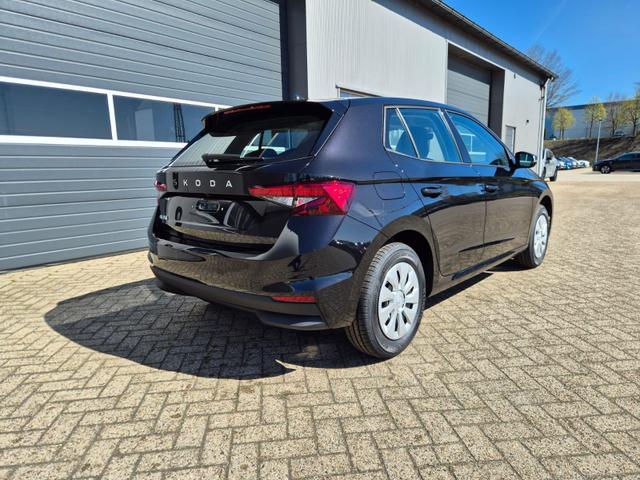 Skoda Fabia 1.0 TSI 95PS Selection 5-t&uuml;rig R&uuml;ckf.Kamera Parksensoren Sitzheizung Multifunktionslenkrad Klima Skoda-Radio Bluetooth Touchscreen Tempomat Nebelsch. Apple CarPlay + Android Auto 