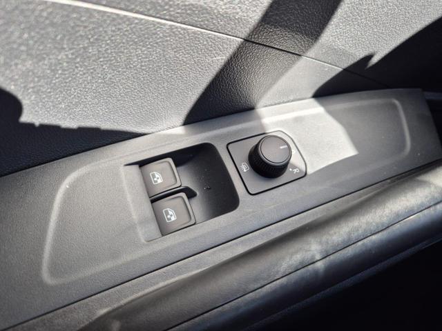 Skoda Fabia 1.0 TSI 95PS Selection 5-t&uuml;rig R&uuml;ckf.Kamera Parksensoren Sitzheizung Multifunktionslenkrad Klima Skoda-Radio Bluetooth Touchscreen Tempomat Nebelsch. Apple CarPlay + Android Auto 