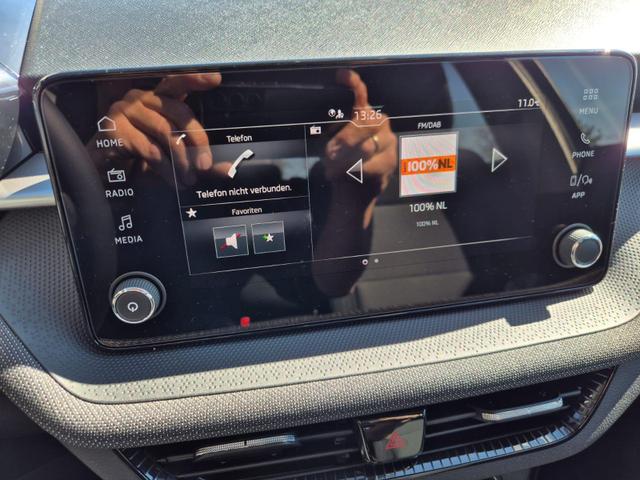 Skoda Fabia 1.0 TSI 95PS Selection 5-t&uuml;rig R&uuml;ckf.Kamera Parksensoren Sitzheizung Multifunktionslenkrad Klima Skoda-Radio Bluetooth Touchscreen Tempomat Nebelsch. Apple CarPlay + Android Auto 