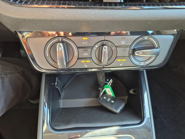 Skoda Fabia 1.0 TSI 95PS Selection 5-t&uuml;rig R&uuml;ckf.Kamera Parksensoren Sitzheizung Multifunktionslenkrad Klima Skoda-Radio Bluetooth Touchscreen Tempomat Nebelsch. Apple CarPlay + Android Auto 