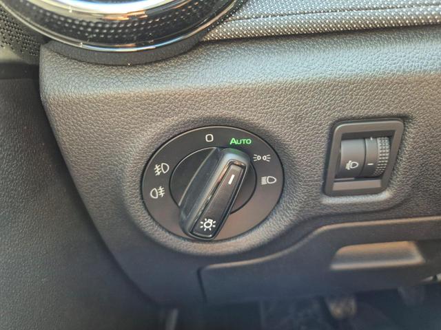 Skoda Fabia 1.0 TSI 95PS Selection 5-t&uuml;rig R&uuml;ckf.Kamera Parksensoren Sitzheizung Multifunktionslenkrad Klima Skoda-Radio Bluetooth Touchscreen Tempomat Nebelsch. Apple CarPlay + Android Auto 