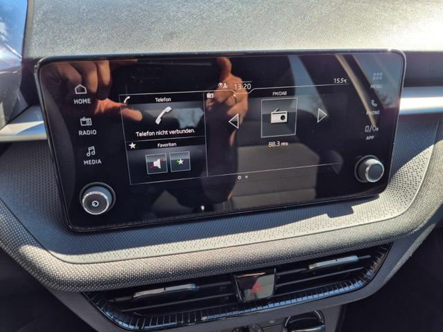 Skoda Fabia 1.0 TSI 95PS Selection 5-t&uuml;rig R&uuml;ckf.Kamera Parksensoren Sitzheizung Multifunktionslenkrad Klima Skoda-Radio Bluetooth Touchscreen Tempomat Nebelsch. Apple CarPlay + Android Auto 