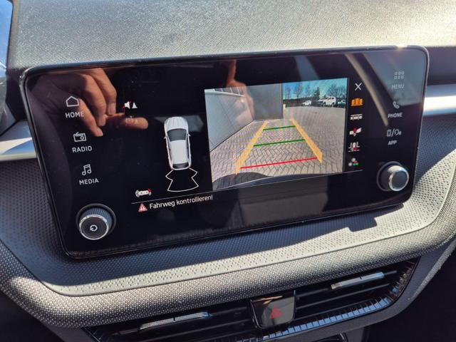 Skoda Fabia 1.0 TSI 95PS Selection 5-t&uuml;rig R&uuml;ckf.Kamera Parksensoren Sitzheizung Multifunktionslenkrad Klima Skoda-Radio Bluetooth Touchscreen Tempomat Nebelsch. Apple CarPlay + Android Auto 