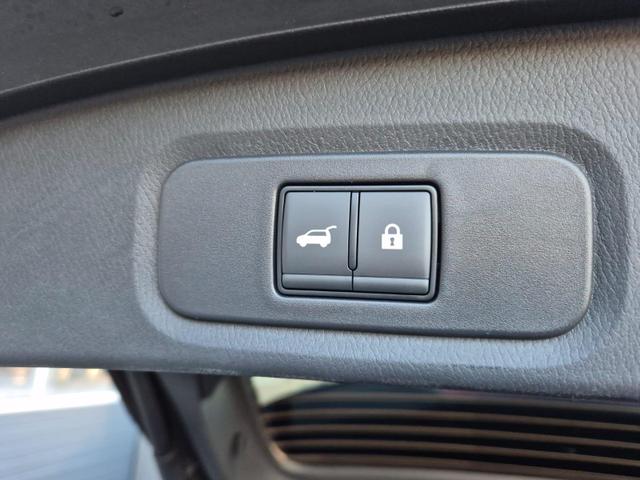 Nissan Qashqai 1.3 DIG-T MHEV 158 PS X-Tronic Tekna Premium Paket 20"LM Teil-Leder PanoGlasdach Klimaautomatik Sitzheizung Lenkradheizung Navi Head-Up Display elektr. Heckklappe ACC PDC v+h 360&deg;Kamera DAB Bluetooth Touchscreen Apple CarPlay Android Auto 