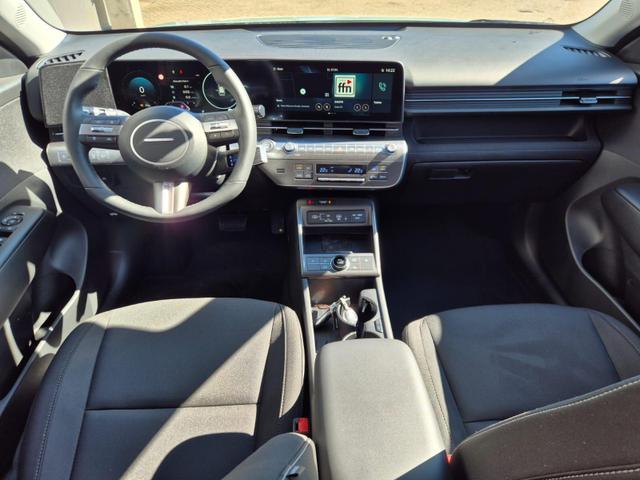 Hyundai KONA Trend 1.6 T-GDI 150PS Automatik MY2026 Voll-LED-Projektionsscheinw. mit LED-Lichtband Sitzheizung v+h Lenkradheizung ACC Klimaautomatik Navi Touchscreen DAB+ Apple CarPlay + Android Auto PDC R&uuml;ckf.Kamera 2xKeyless 17-LM 