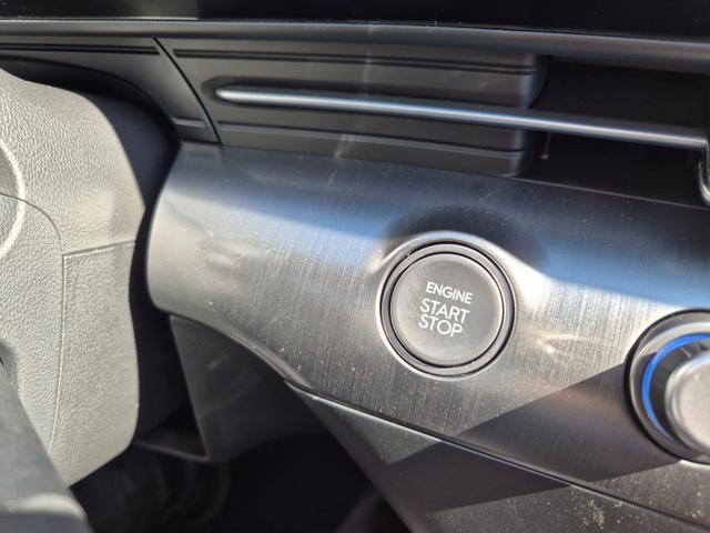 Hyundai KONA Trend 1.6 T-GDI 150PS Automatik MY2026 Voll-LED-Projektionsscheinw. mit LED-Lichtband Sitzheizung v+h Lenkradheizung ACC Klimaautomatik Navi Touchscreen DAB+ Apple CarPlay + Android Auto PDC R&uuml;ckf.Kamera 2xKeyless 17-LM 