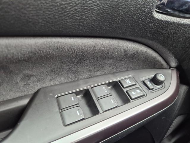 Suzuki Vitara Comfort+ 110PS Automatik MHEV 1.4 Boosterjet Teilleder Navi Klimaautomatik Sitzheizung ACC PDC v+h R&uuml;ckf.Kamera Suzuki-Radio Apple CarPlay Android Auto Touchscreen 2xKeyless 17-LM 