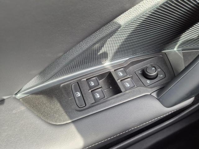 Volkswagen Tiguan Life 1,5 l eHybrid OPF 204PS DSG LED-Plus-Scheinw. elektr. Heckklappe Sitzheizung v+h Lenkradheizung Frontscheibe beheizb. R&uuml;ckf.Kamera Klimaautomatik VW-Radio Bluetooth wireless Apple CarPlay + Android Auto PDC ACC 2xKeyless Digital Cockpit 