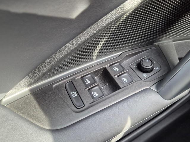 Volkswagen Tiguan Life 1,5 l eHybrid OPF 204PS DSG LED-Plus-Scheinw. elektr. Heckklappe Sitzheizung v+h Lenkradheizung Frontscheibe beheizb. R&uuml;ckf.Kamera Klimaautomatik VW-Radio Bluetooth wireless Apple CarPlay + Android Auto PDC ACC 2xKeyless Digital Cockpit 
