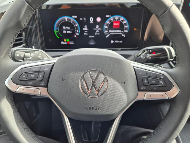 Volkswagen Tiguan Life 1,5 l eHybrid OPF 204PS DSG LED-Plus-Scheinw. elektr. Heckklappe Sitzheizung v+h Lenkradheizung Frontscheibe beheizb. R&uuml;ckf.Kamera Klimaautomatik VW-Radio Bluetooth wireless Apple CarPlay + Android Auto PDC ACC 2xKeyless Digital Cockpit 