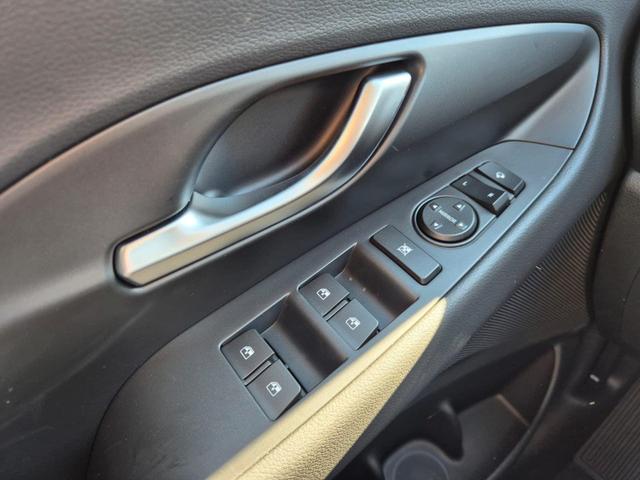 Hyundai i30 Kombi 1.5 T-GDI 150PS Automatik Trend Sitzheizung Lenkradheizung Klimaautomatik PDC v+h R&uuml;ckf.Kamera Navi Apple CarPlay + Android Auto 16"LM 