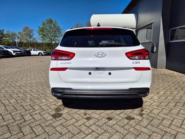 Hyundai i30 Kombi 1.5 T-GDI 150PS Automatik Trend Sitzheizung Lenkradheizung Klimaautomatik PDC v+h R&uuml;ckf.Kamera Navi Apple CarPlay + Android Auto 16"LM 