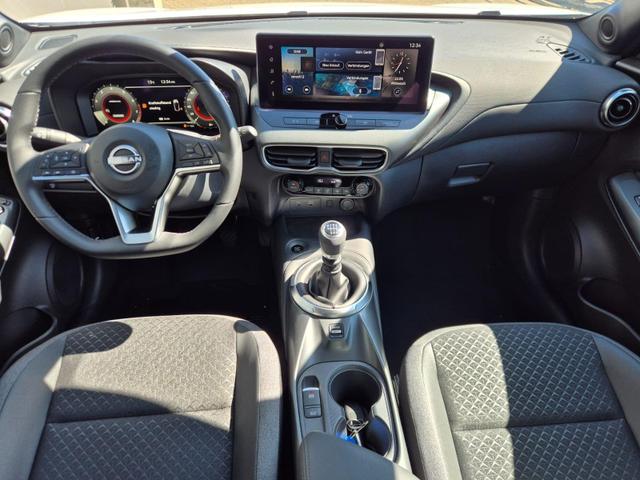 Nissan Juke 1.0 DIG-T 114PS N-Connecta Teil-Leder Klimaautomatik PDC v+h R&uuml;ckf.Kamera Bluetooth Touchscreen Apple CarPlay Android Auto 17"LM 