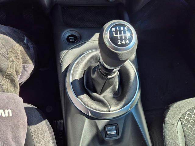 Nissan Juke 1.0 DIG-T 114PS N-Connecta Teil-Leder Klimaautomatik PDC v+h R&uuml;ckf.Kamera Bluetooth Touchscreen Apple CarPlay Android Auto 17"LM 