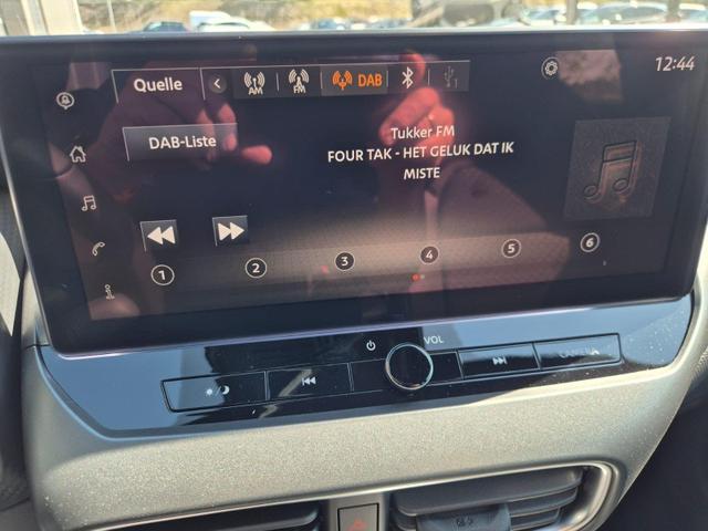 Nissan Juke 1.0 DIG-T 114PS N-Connecta Teil-Leder Klimaautomatik PDC v+h R&uuml;ckf.Kamera Bluetooth Touchscreen Apple CarPlay Android Auto 17"LM 