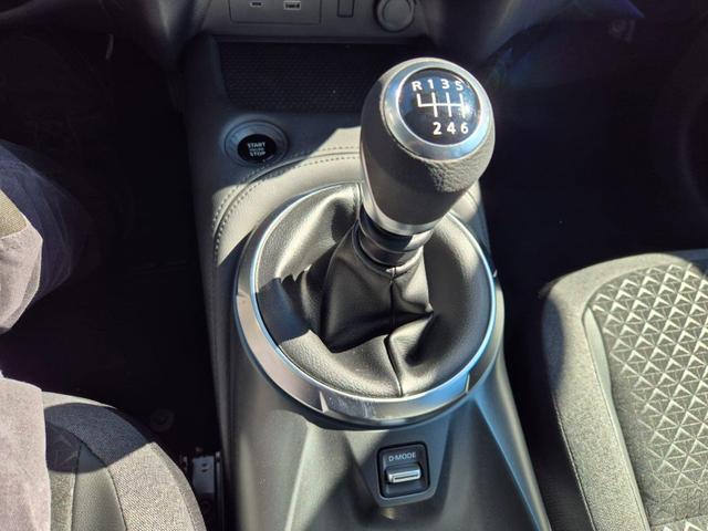 Nissan Juke 1.0 DIG-T 114PS N-Connecta Teil-Leder Klimaautomatik PDC v+h R&uuml;ckf.Kamera Bluetooth Touchscreen Apple CarPlay Android Auto 17"LM 