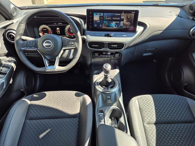 Nissan Juke 1.0 DIG-T 114PS N-Connecta Teil-Leder Klimaautomatik PDC v+h R&uuml;ckf.Kamera Bluetooth Touchscreen Apple CarPlay Android Auto 17"LM 