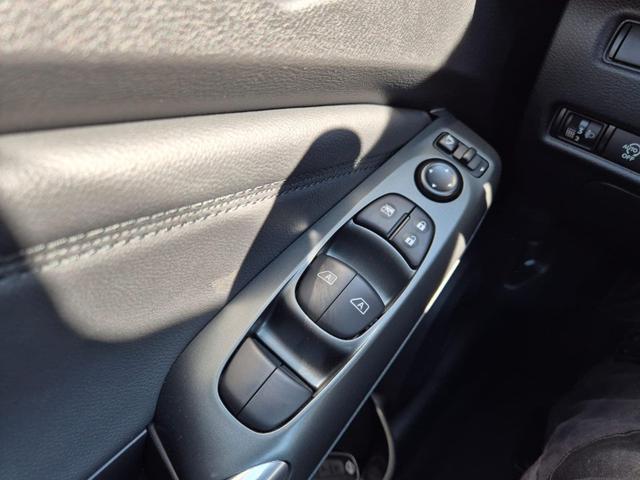 Nissan Juke 1.0 DIG-T 114PS N-Connecta Teil-Leder Klimaautomatik PDC v+h R&uuml;ckf.Kamera Bluetooth Touchscreen Apple CarPlay Android Auto 17"LM 