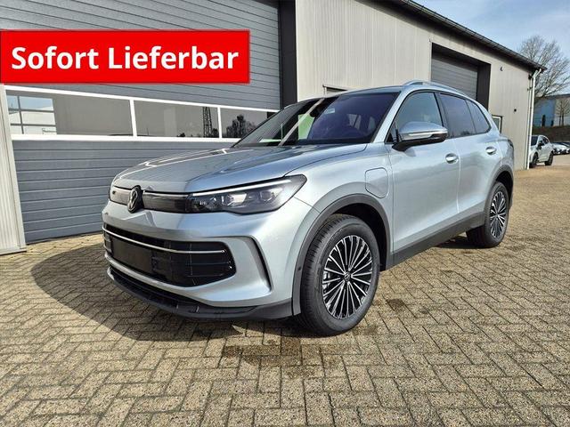 Volkswagen Tiguan - Life 1,5 l eHybrid OPF 204PS DSG Design Paket "Dark" LED-Plus-Scheinw. elektr. Heckklappe Sitzheizung v+h Lenkradheizung R&uuml;ckf.Kamera Klimaautomatik VW-Radio Bluetooth wireless Apple CarPlay + Android Auto PDC ACC 2xKeyless Digital Cockpit