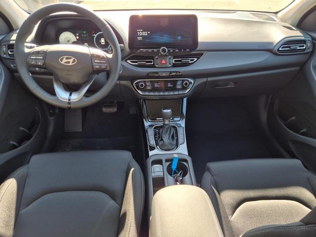 Hyundai i30 Kombi 1.5 T-GDI 150PS Automatik Trend Sitzheizung Lenkradheizung Klimaautomatik PDC v+h R&uuml;ckf.Kamera Navi Apple CarPlay + Android Auto 16"LM 