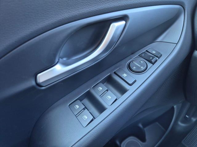 Hyundai i30 Kombi 1.5 T-GDI 150PS Automatik Trend Sitzheizung Lenkradheizung Klimaautomatik PDC v+h R&uuml;ckf.Kamera Navi Apple CarPlay + Android Auto 16"LM 