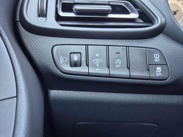 Hyundai i30 Kombi 1.5 T-GDI 150PS Automatik Trend Sitzheizung Lenkradheizung Klimaautomatik PDC v+h R&uuml;ckf.Kamera Navi Apple CarPlay + Android Auto 16"LM 