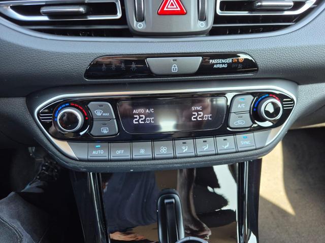 Hyundai i30 Kombi 1.5 T-GDI 150PS Automatik Trend Sitzheizung Lenkradheizung Klimaautomatik PDC v+h R&uuml;ckf.Kamera Navi Apple CarPlay + Android Auto 16"LM 
