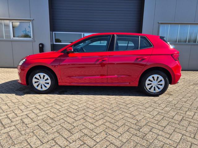 Skoda Fabia 1.0 TSI 95PS Selection 5-t&uuml;rig R&uuml;ckf.Kamera Parksensoren Sitzheizung Multifunktionslenkrad Klima Skoda-Radio Bluetooth Touchscreen Tempomat Nebelsch. Apple CarPlay + Android Auto 