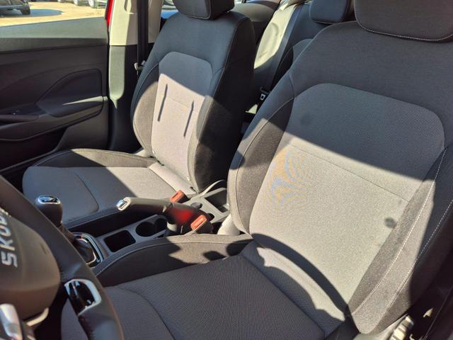 Skoda Fabia 1.0 TSI 95PS Selection 5-t&uuml;rig R&uuml;ckf.Kamera Parksensoren Sitzheizung Multifunktionslenkrad Klima Skoda-Radio Bluetooth Touchscreen Tempomat Nebelsch. Apple CarPlay + Android Auto 