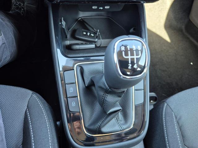 Skoda Fabia 1.0 TSI 95PS Selection 5-t&uuml;rig R&uuml;ckf.Kamera Parksensoren Sitzheizung Multifunktionslenkrad Klima Skoda-Radio Bluetooth Touchscreen Tempomat Nebelsch. Apple CarPlay + Android Auto 