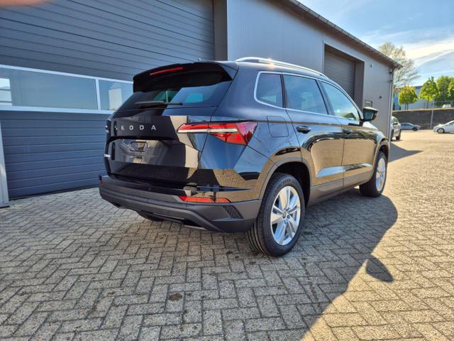 Skoda Karoq 1.5 TSI 150PS DSG Selection Klimaautomatik Sitzheizung Lenkradheizung ACC PDC v+h R&uuml;ckf.Kamera abg.Scheiben Apple CarPlay Android Auto 17"LM 