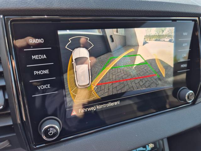 Skoda Karoq 1.5 TSI 150PS DSG Selection Klimaautomatik Sitzheizung Lenkradheizung ACC PDC v+h R&uuml;ckf.Kamera abg.Scheiben Apple CarPlay Android Auto 17"LM 