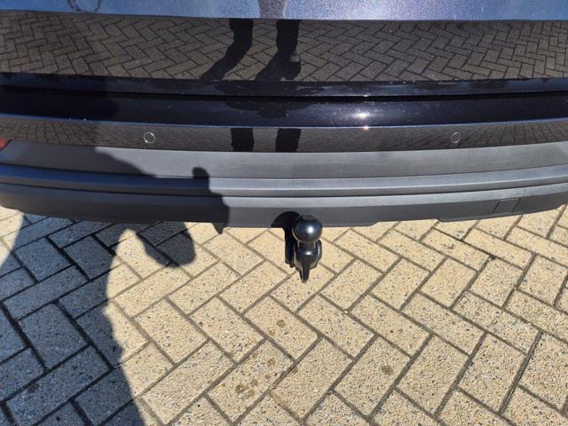 Skoda Karoq 1.5 TSI 150PS DSG Selection AHK Klimaautomatik Sitzheizung Lenkradheizung ACC PDC v+h R&uuml;ckf.Kamera abg.Scheiben Apple CarPlay Android Auto 17"LM 