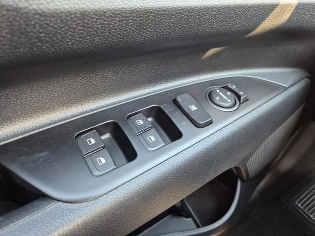 Kia Stonic 1.0 T-GDI MHEV 115PS Automatik NEUES MODELL Sitzheizung Lenkradheizung PDC v+h R&uuml;ckf.Kamera Klima Bluetooth Touchscreen Apple CarPlay Android Auto Tempomat 