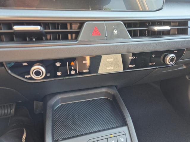 Kia Stonic 1.0 T-GDI MHEV 115PS Automatik NEUES MODELL Sitzheizung Lenkradheizung PDC v+h R&uuml;ckf.Kamera Klima Bluetooth Touchscreen Apple CarPlay Android Auto Tempomat 