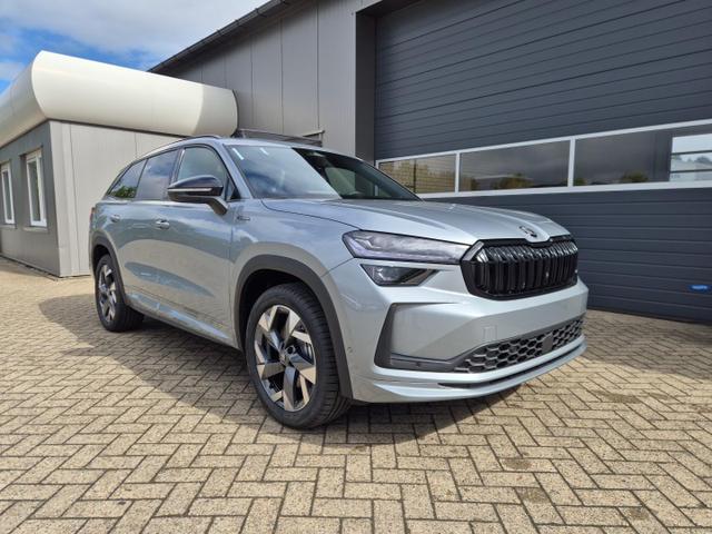 Skoda Kodiaq Sportline 1.5 TSI 204PS PHEV DSG schwenkb. AHK elektr. PanoDach HUD Alcantara PDC v+h 360&deg;Kamera CANTON Sound Klimaautomatik Sitzheizung Lenkradheizung Navi Apple CarPlay Android Auto 2xKeyless 19"LM vollelektr. Reichweite 116KM 